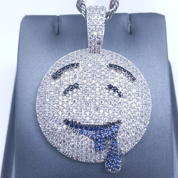 Icy Drooling Emoji + 20" Rope Chains - Picture 4 of 8